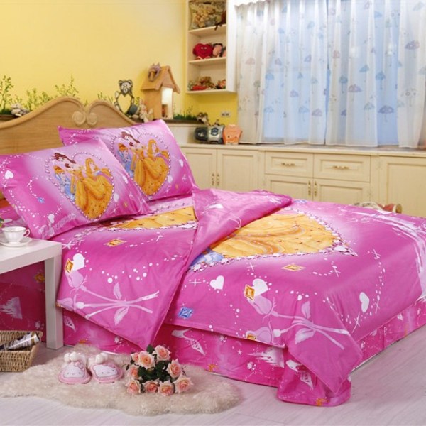Disney princesses bedding set in light pink