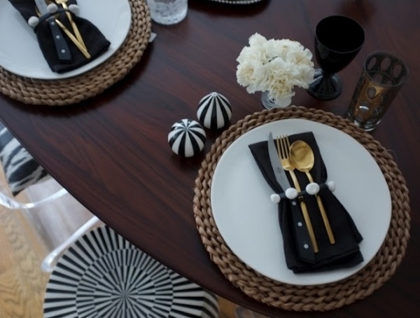 elegant thanksgiving decoration black and white classic contrast