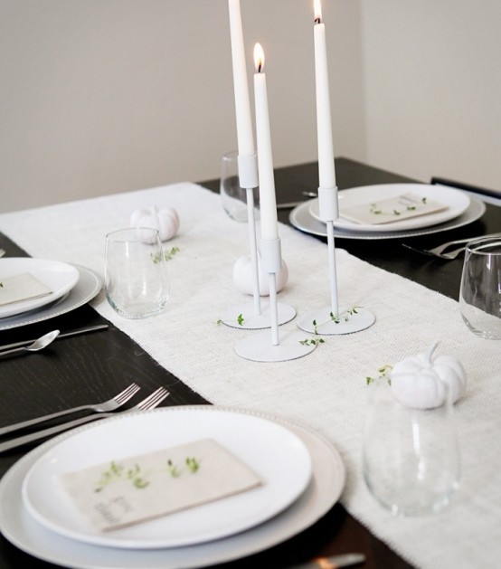 simple beautiful black and white thanksgiving decoration ideas table setting