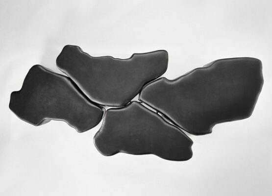 black-leather-coffee-table-by-finne-architects-MYK