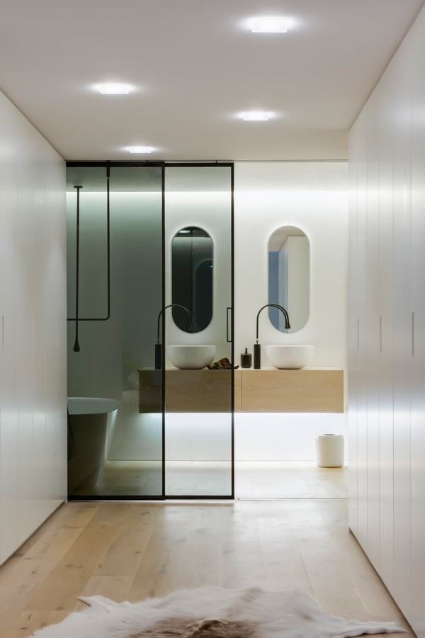 modern small bathroom design recessed lights wooden floor