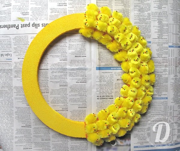 DIY Easter decoration crafts ideas cute chicken wreath tutorial