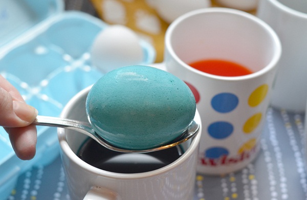 DIY easter gifts secret message inside egg