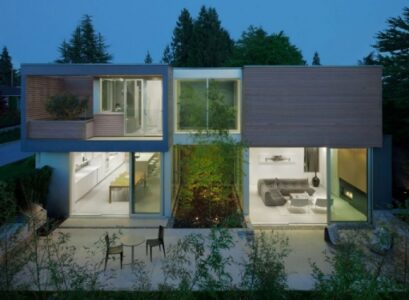 Findlay-Residence-modern-architecture-back-yard-bamboo-planted-void