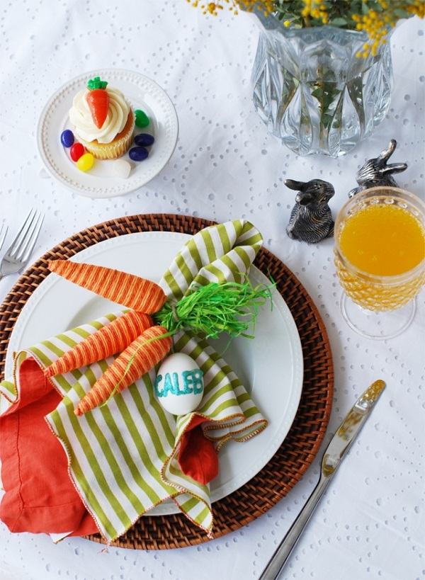 creative easter table decorating ideas carrots napkin ring cupcake