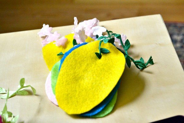 diy easter egg garlands felt ribbon pencil punch step 6