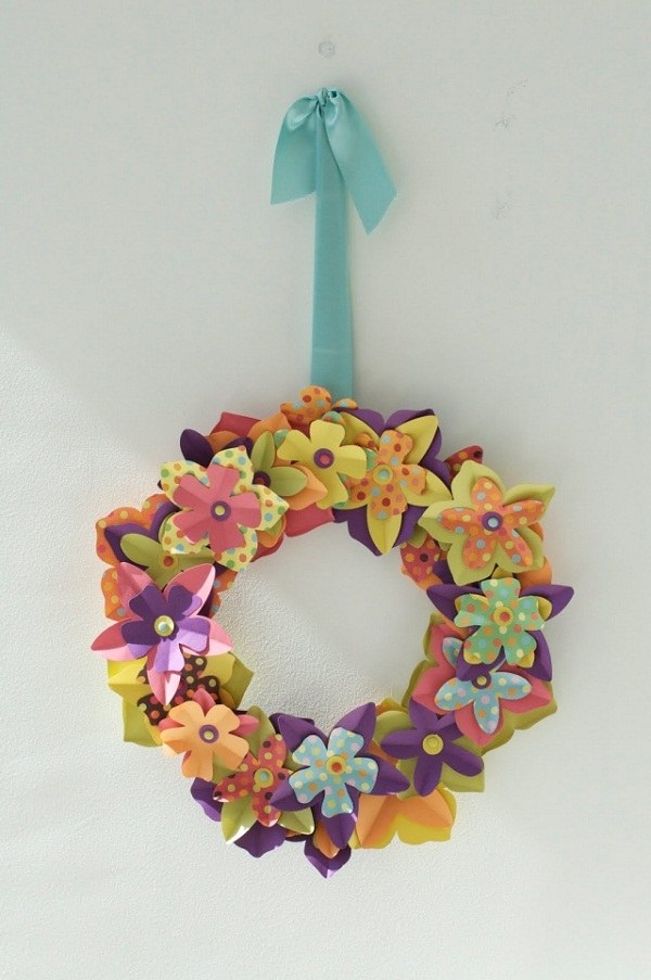 easy Easter paper crafts for kids colorful door wreath