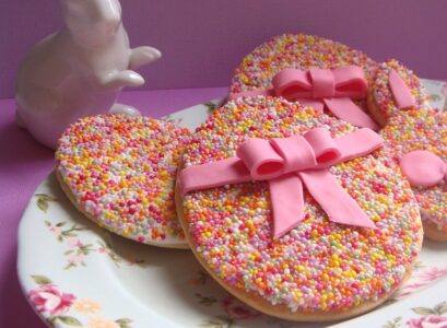 easy-sprinkle-easter-cookies-how-to-decorate-cookies