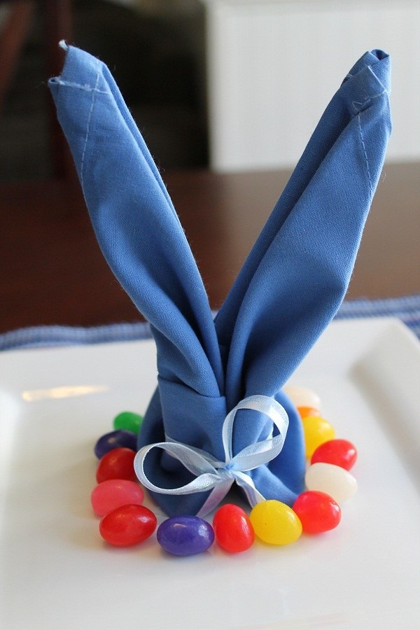 DIY easter table decoration ideas bunny napkin