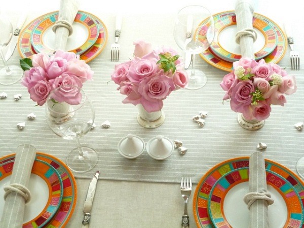 pink roses flower centerpiece white table runner Easter decoration ideas