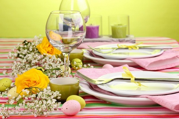 gorgeous table decoration easter holiday ideas pink tablecloth flower centerpiece