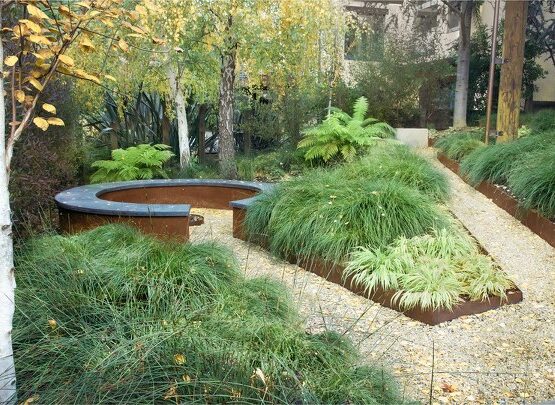 landscape-ideas-secret-garden-hiiden-place-gravel-path-round-bench