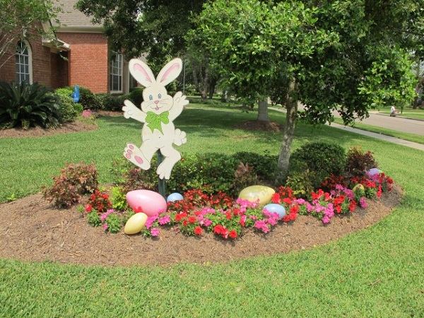 front yard easter decor ideas bunny eggs