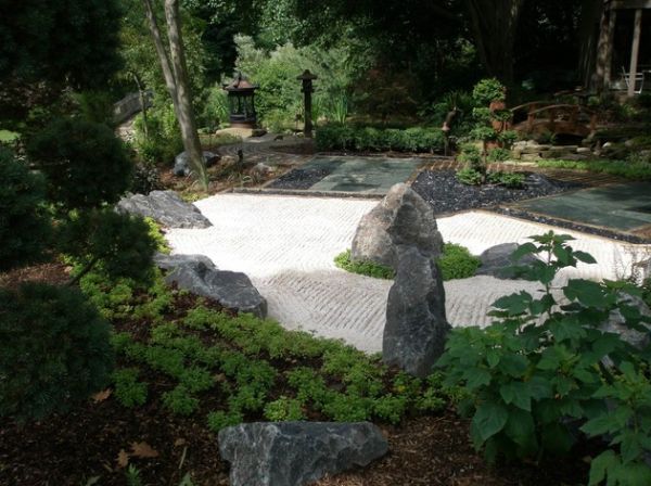 stylish Japanese style garden rock grass centerpiece sand