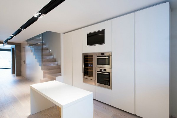 stylish-minimalist-white-kitchen-design-kitchen-island-built-in-oven