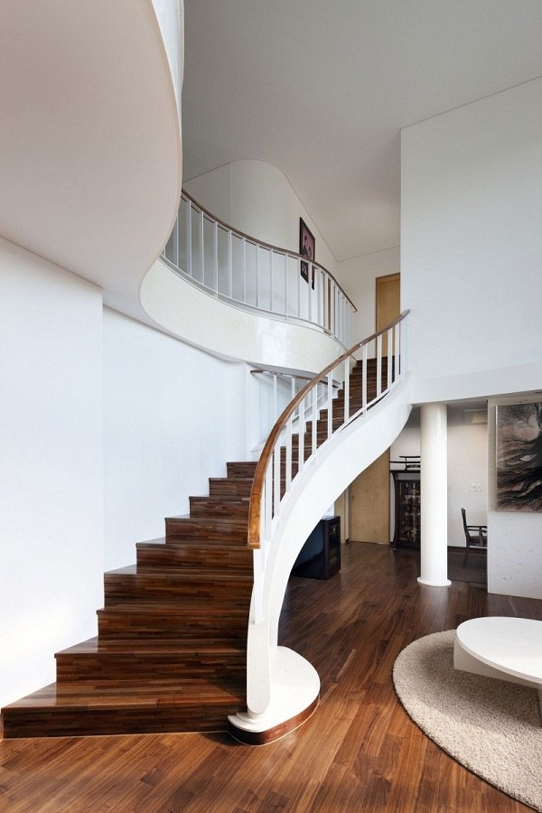 Arched staircase solid wood staircase design ideas curved railings House on the Cliff 