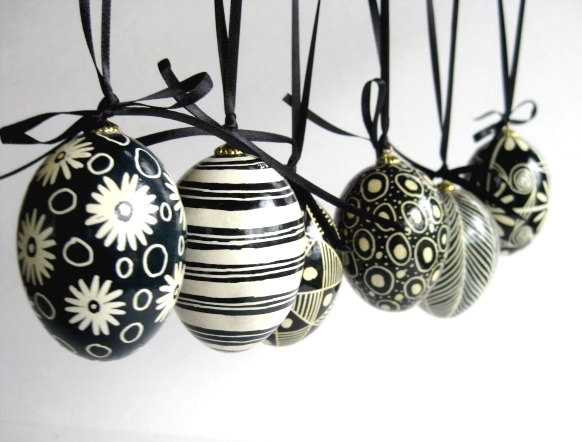 cool eggs ideas Easter home decorations garland