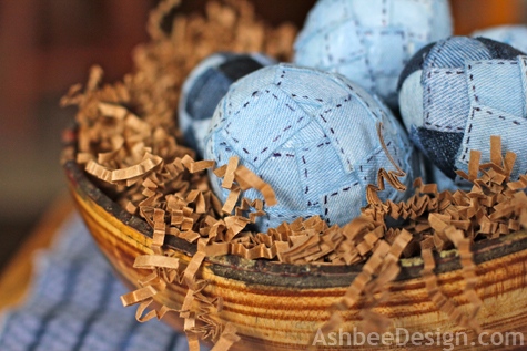 DYI Easter crafts rustic style decoration eggs denim