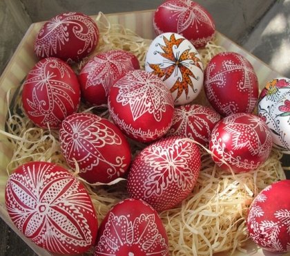 Easter-eggs-crafts-how-to-make-ukrainian-eggs-tutorial