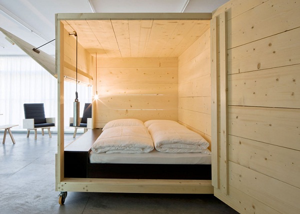 Harry Thaler Atelierhouse double bed pine wood open window