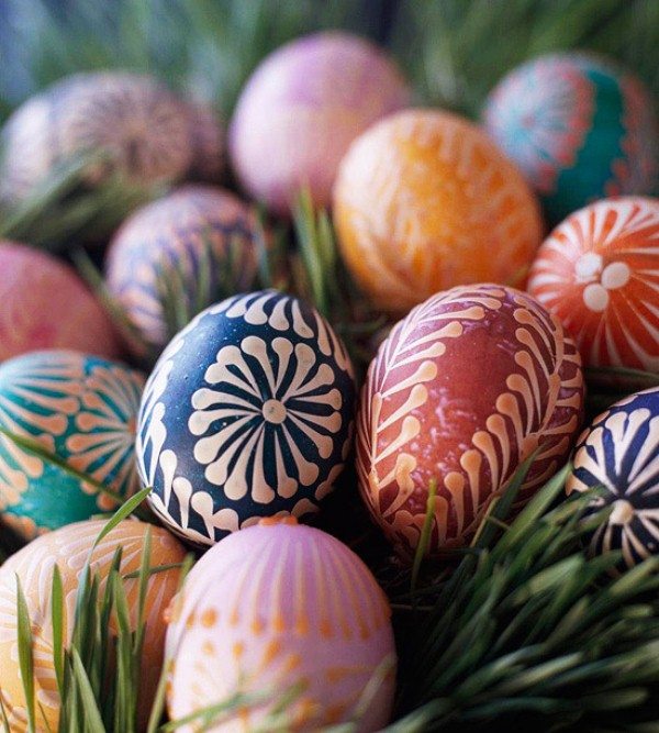 creative ways to decorate easter eggs ukrainian eggs DIY easter decor