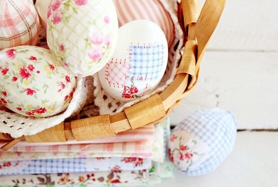 easy-easter-crafts-paper-fabric-wrapped-eggs-colorful-holiday-decoration