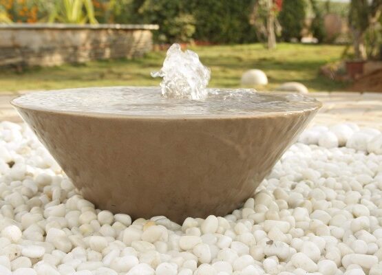 garden-decoration-accents-fountain-pebbles