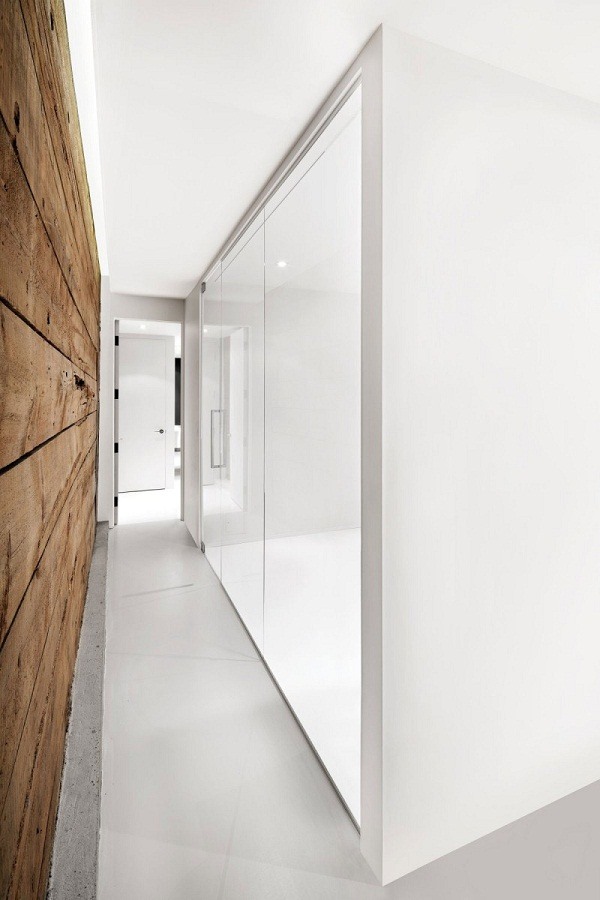 walls design white and wood contrast rustic elements Espace St Denis