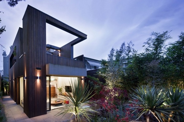 modern home garden ideas tiled paths palm trees outdoor lighting