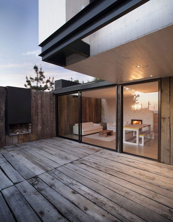 minimalist house architecture backyard design wooden deck privacy garden fence