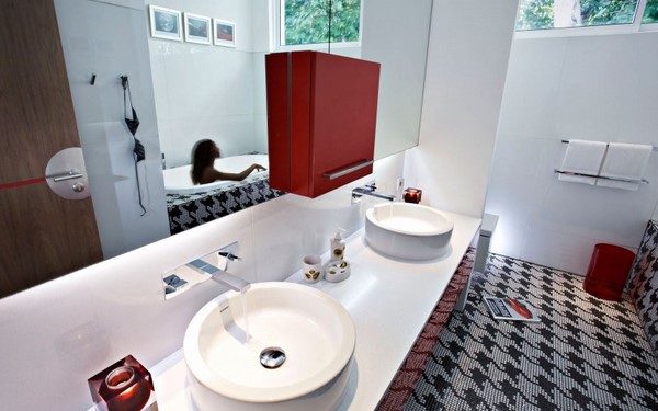 small bathroom design idea mosaic tiles floor red accents white sinks