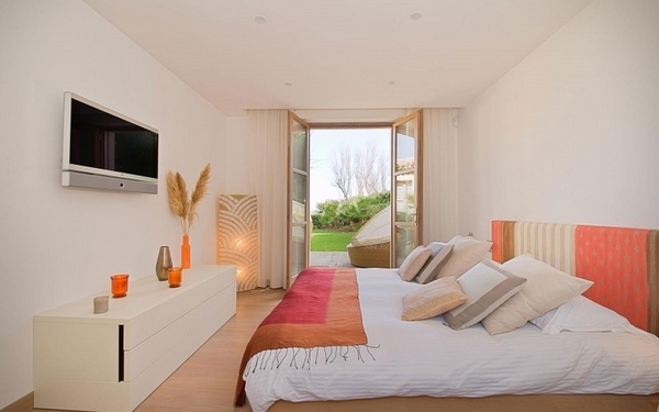 small modern bedroom design ideas orange pink wall tv dresser