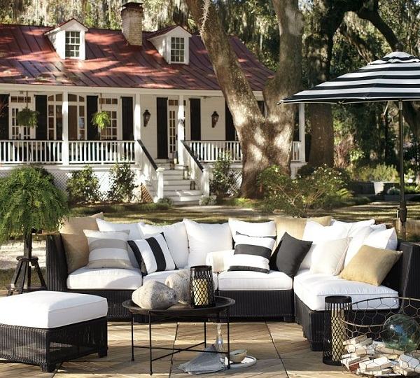 stylish-patio-furniture-design-black-and-white-striped-umbrella