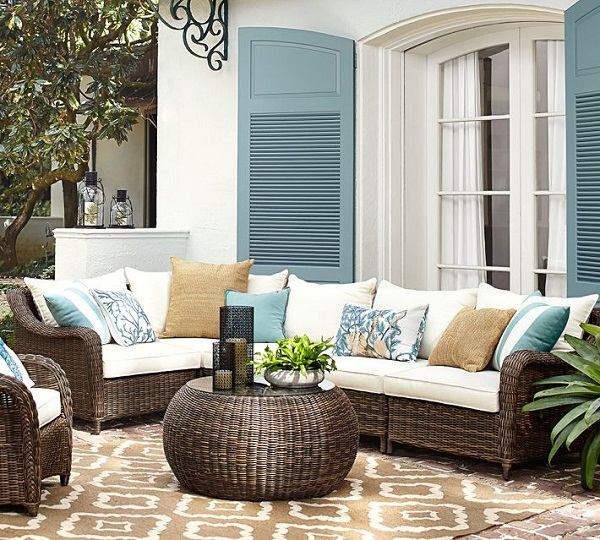 wicker-patio-furniture-design-sofa-armchair-coffee-table-white-upholstery-decorative-accent-pillows