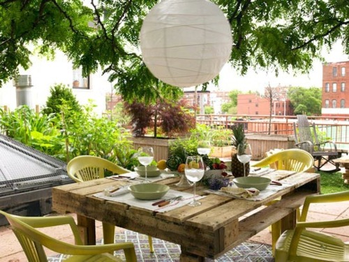 DIY-Garden-dining-table-wooden-pallets-furniture