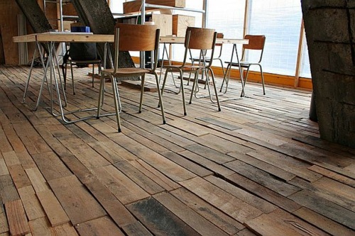 Wooden pallets floor modern social facilities