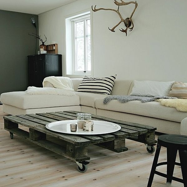 low coffee table DIY wooden pallets furniture ideas