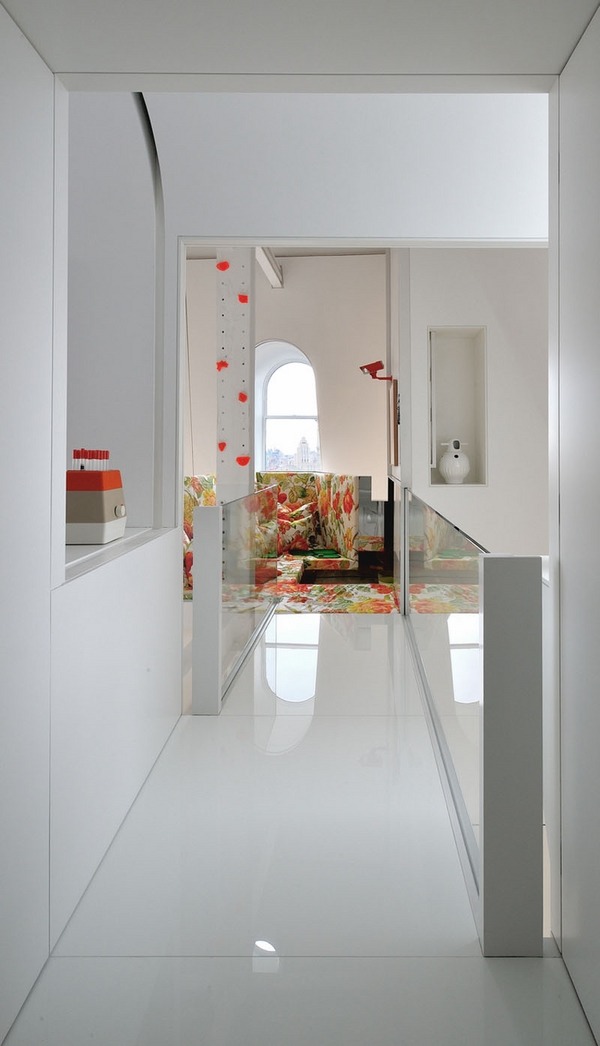 minimalist glossy white modern home 