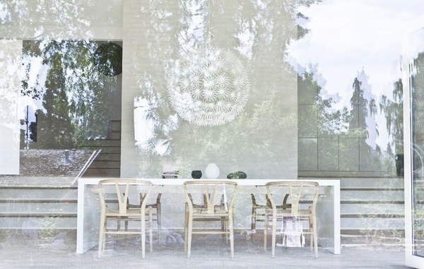 glass wall minimalist house dining room