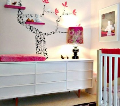 nursery-room-interior-design-decorating-ideas-black-white-pink-accents