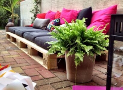 outdoor-wooden-pallets-furniture-reclining-sofa-upholstery-patio-ideas