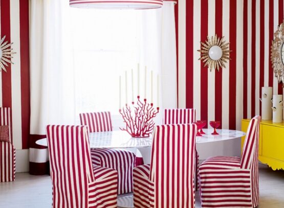 red-white-vertical-stripes-on-the-wall-dining-area