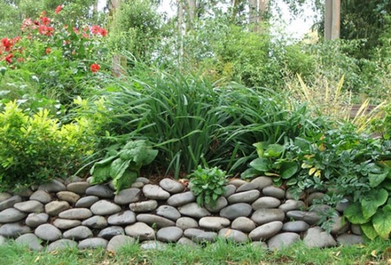 retaining stones flowerbed