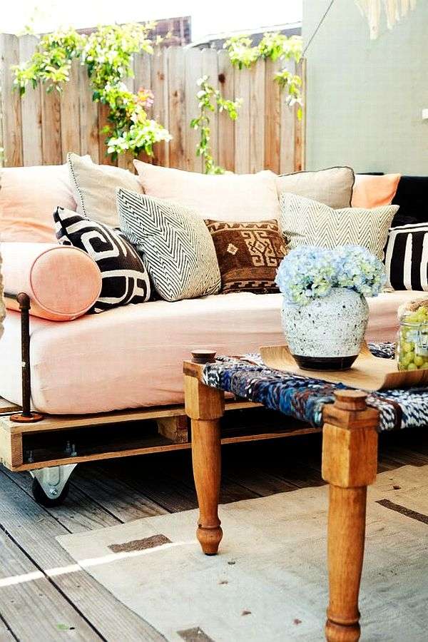 sofa bed pillows wooden pallets rolling legs