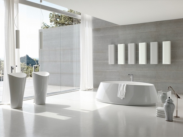 ultra modern Italian bathroom furniture by Toscoquattro