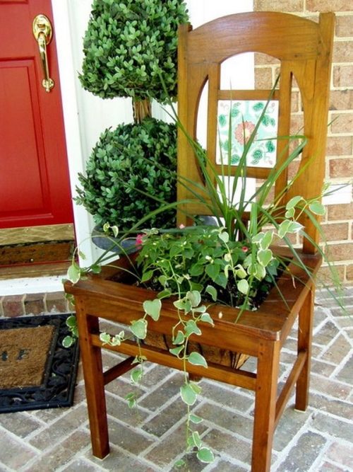 DIY-garden-decoration-ideas-old-chairs