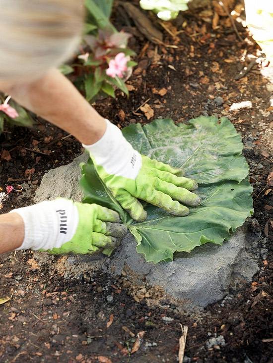 DIY stepping stones leaf shape 