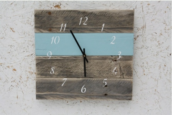 DIY furniture clock rustic design