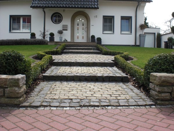 Front yard design - ideas for gardening and landscaping