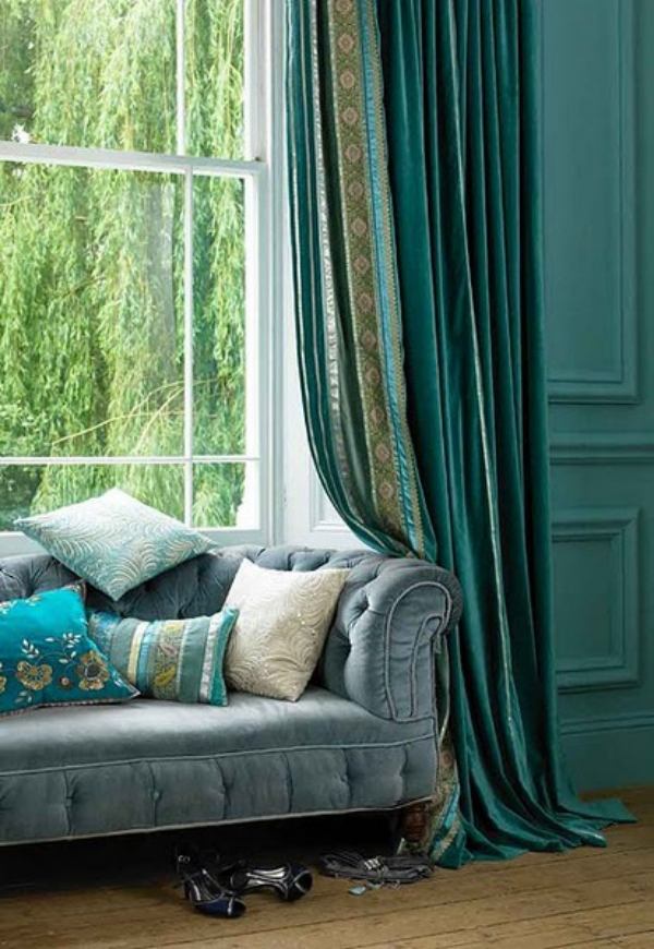Select the right curtains for the living room turquoise